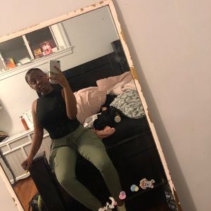 Meet your Posher, Sade